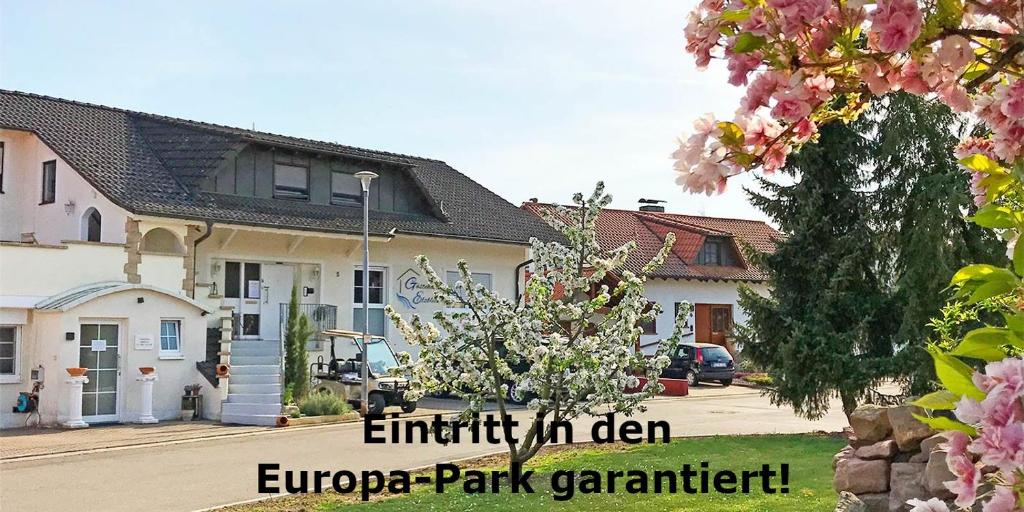 an image of a house with the words entry in dean europe park garden at Gästehaus Elzblick in Rust