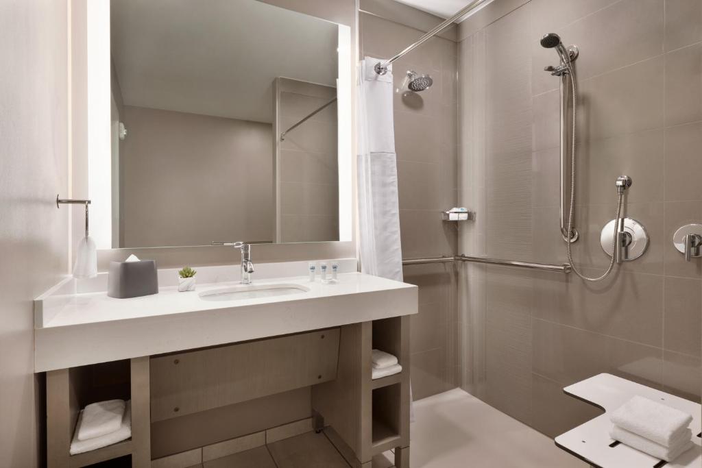 Hyatt House Atlanta Perimeter Center photo