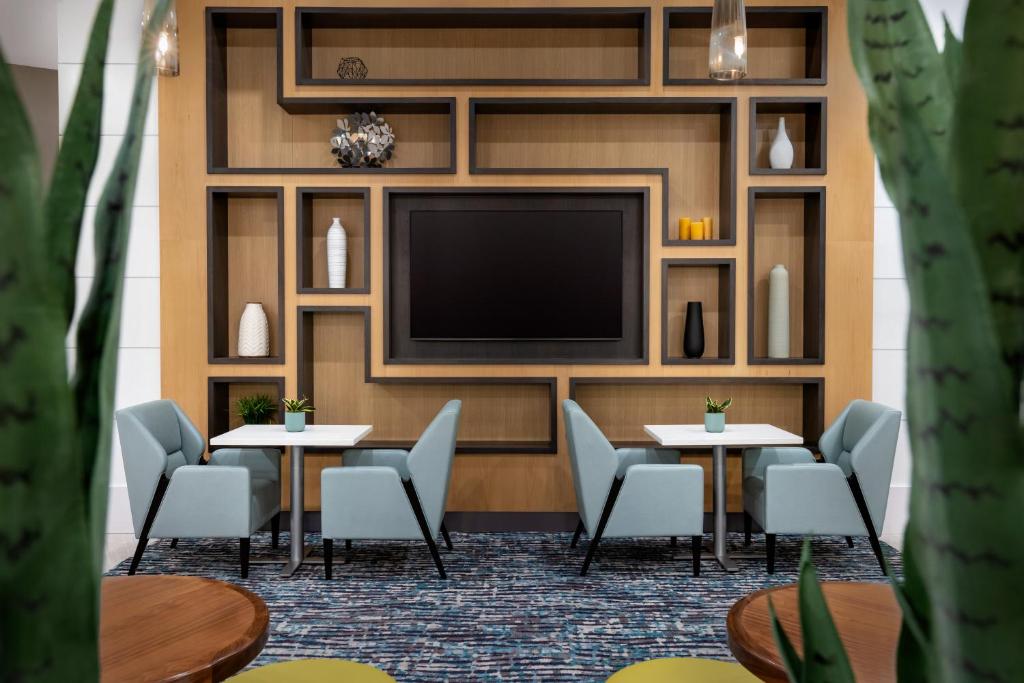 Hyatt House Atlanta Perimeter Center photo