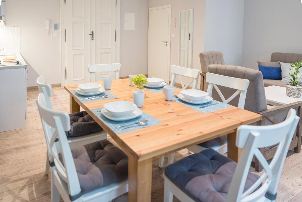 Posedenie v ubytovaní Apartament pod Twierdzą