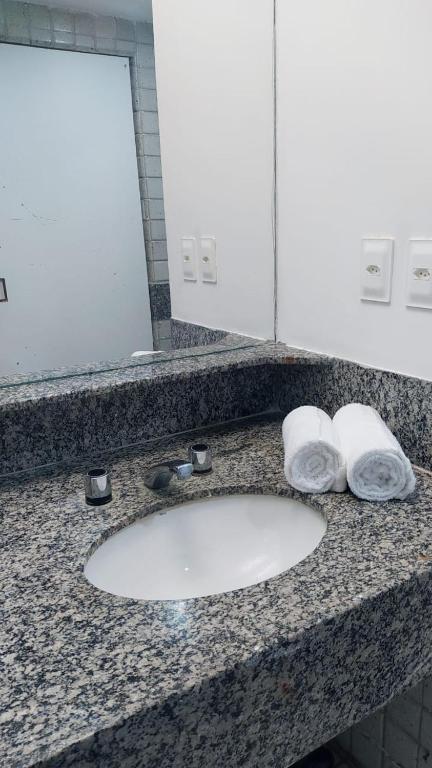  Lindo flat no Golden Beach com vista para a praia
