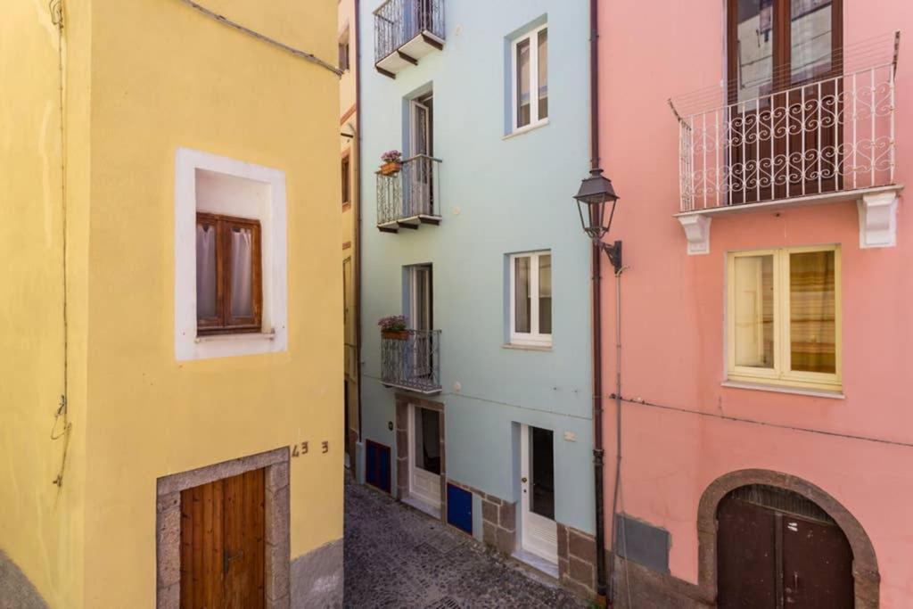 Budynek, w którym mieści się apartament