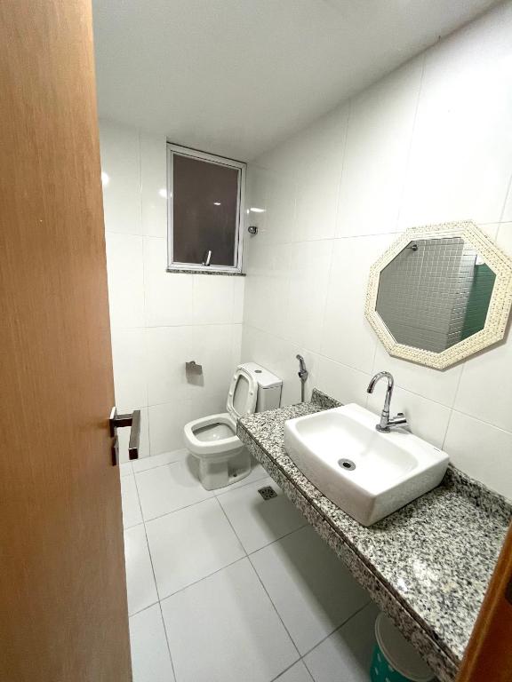  Apt BEIRA MAR COM PISCINA ATÉ 10 PESSOAS