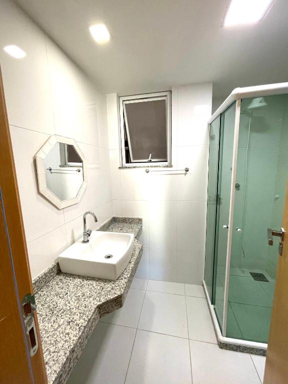  Apt BEIRA MAR COM PISCINA ATÉ 10 PESSOAS
