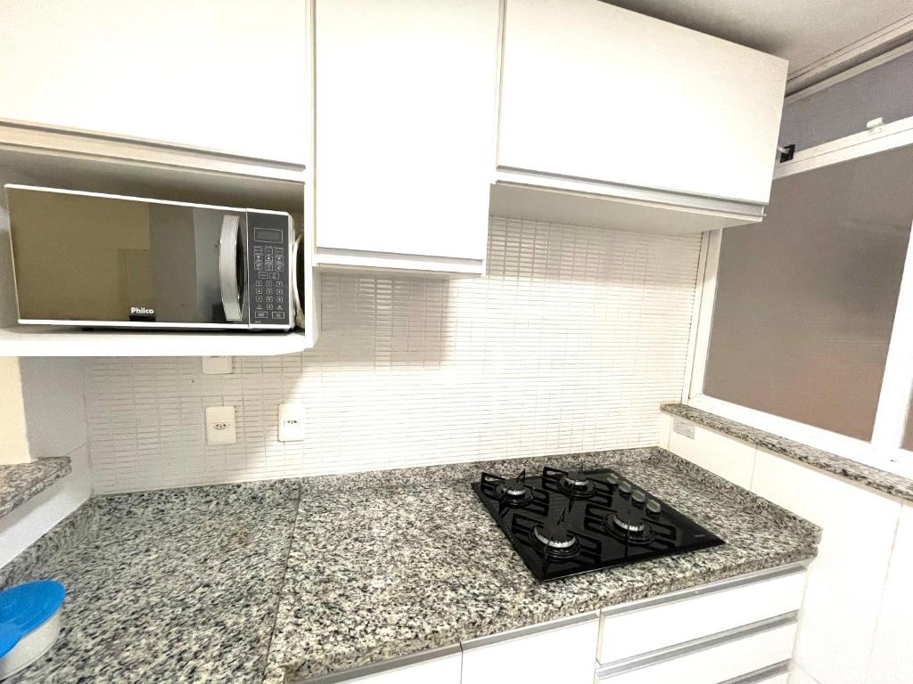  Apt BEIRA MAR COM PISCINA ATÉ 10 PESSOAS