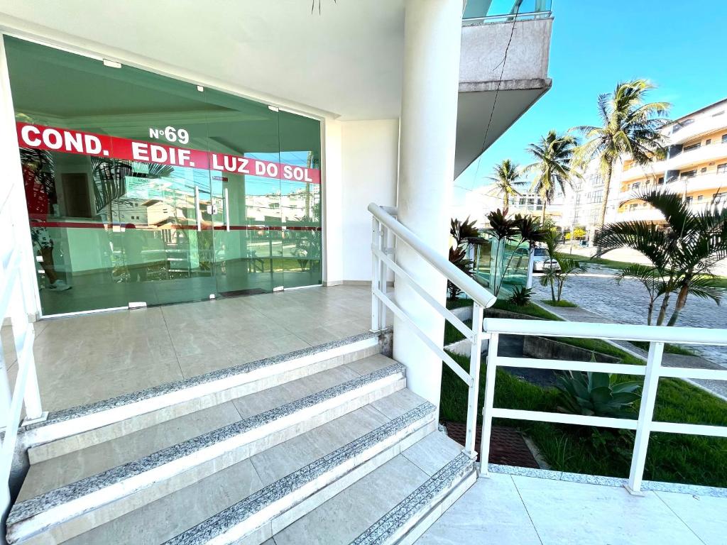  Apt BEIRA MAR COM PISCINA ATÉ 10 PESSOAS
