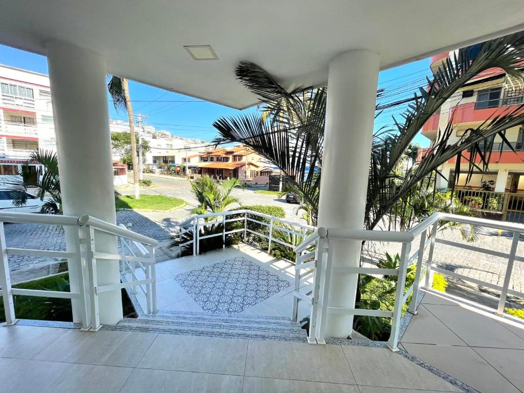  Apt BEIRA MAR COM PISCINA ATÉ 10 PESSOAS