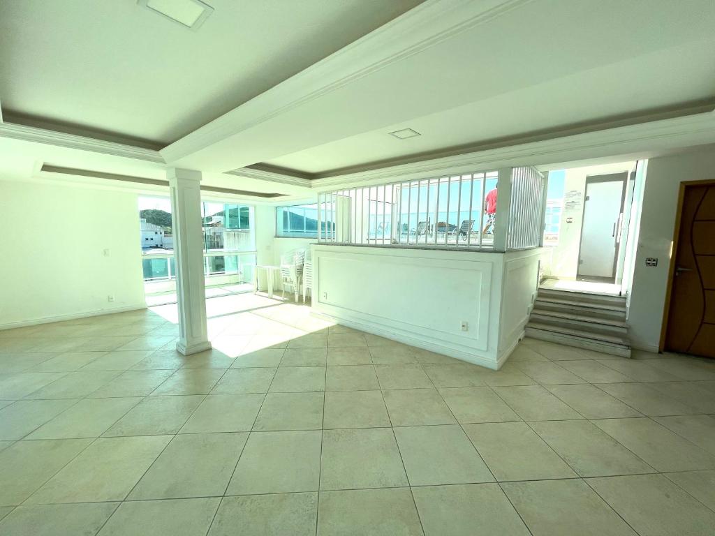  Apt BEIRA MAR COM PISCINA ATÉ 10 PESSOAS