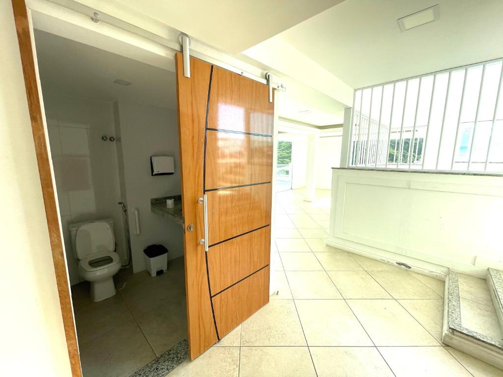  Apt BEIRA MAR COM PISCINA ATÉ 10 PESSOAS