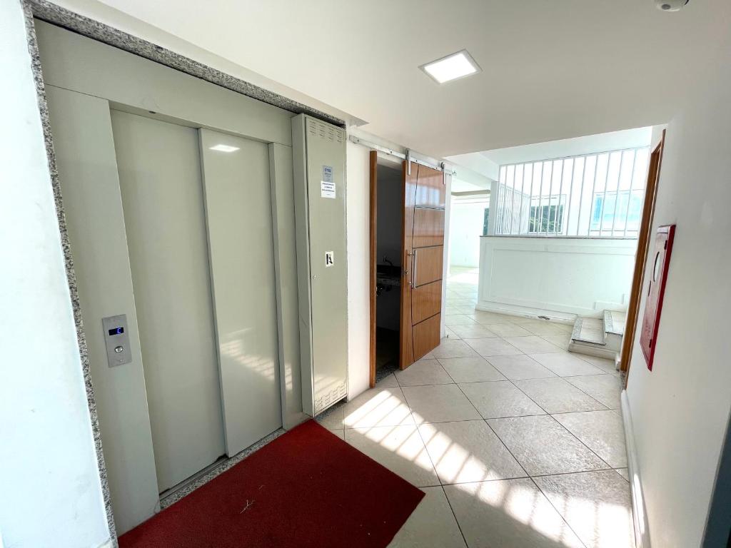 Apt BEIRA MAR COM PISCINA ATÉ 10 PESSOAS