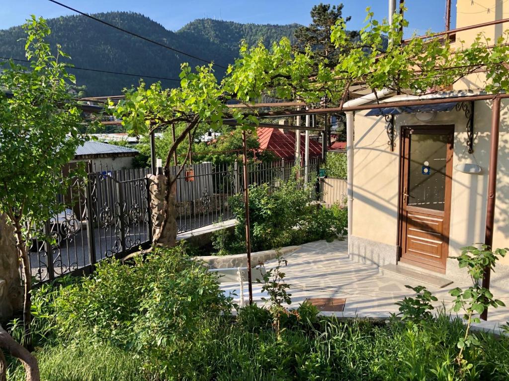 Nespecifikovaný výhled na hory nebo výhled na hory při pohledu z apartmánu