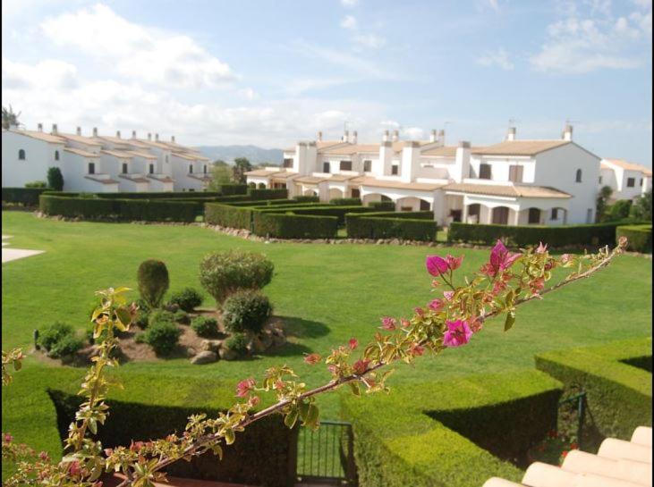 Gallery image of Casa a L’Estartit 100m playa, wifi.Vistas mar y piscina in L'Estartit