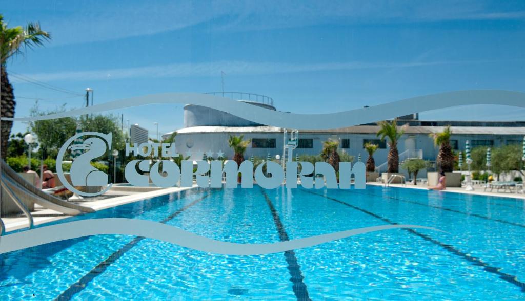 Bazén v ubytování Hotel Cormoran nebo v jeho okolí