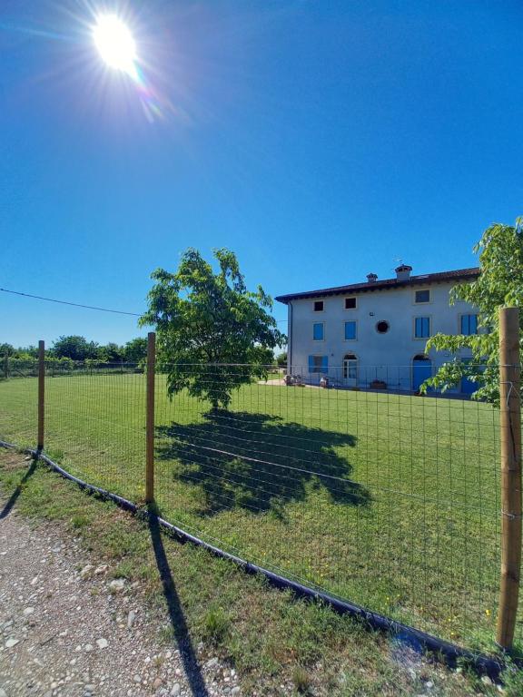 Budova, v ktorej sa farma nachádza