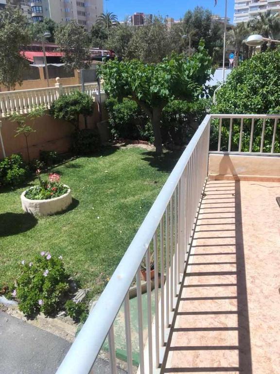Vonkajšia záhrada v ubytovaní Casa Torremar Playa de San Juan