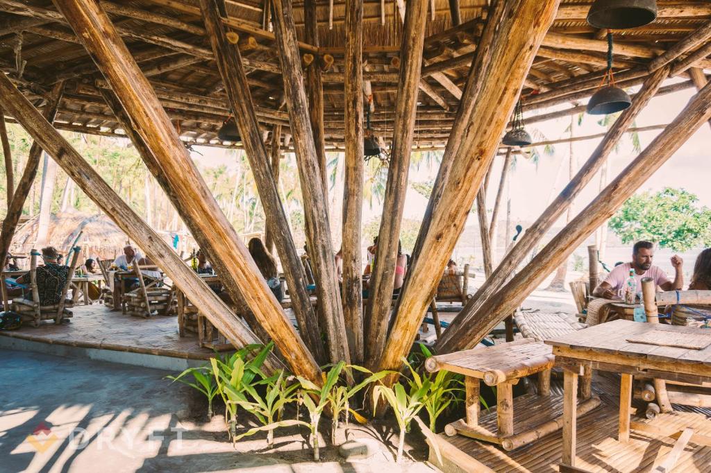 Restaurace v ubytování Dryft Darocotan Island