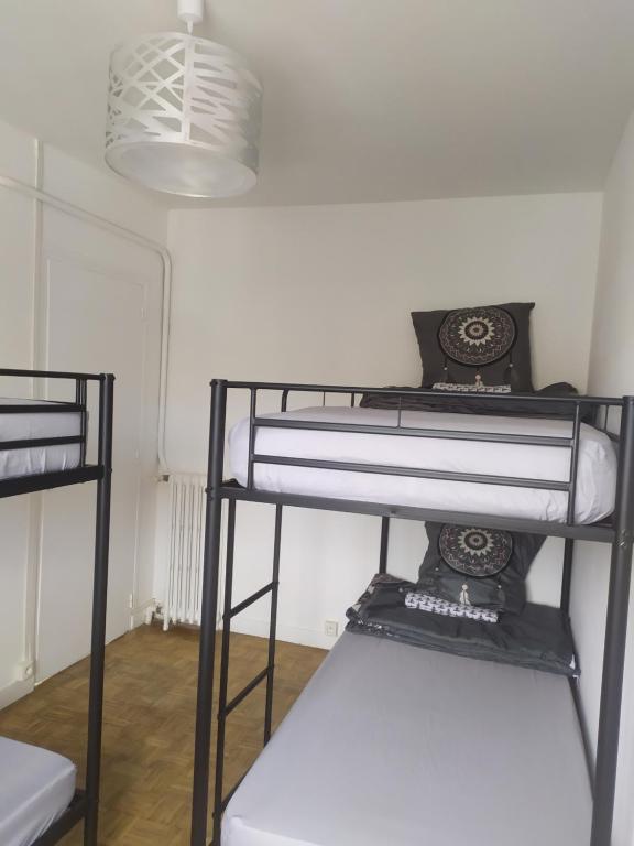 Postel nebo postele na pokoji v ubytování appartement 8 couchages 3 chambres