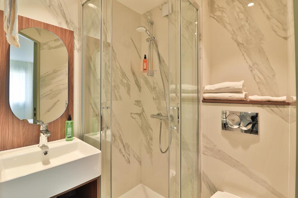 Hotel du Pin Nice Port - Resim 27