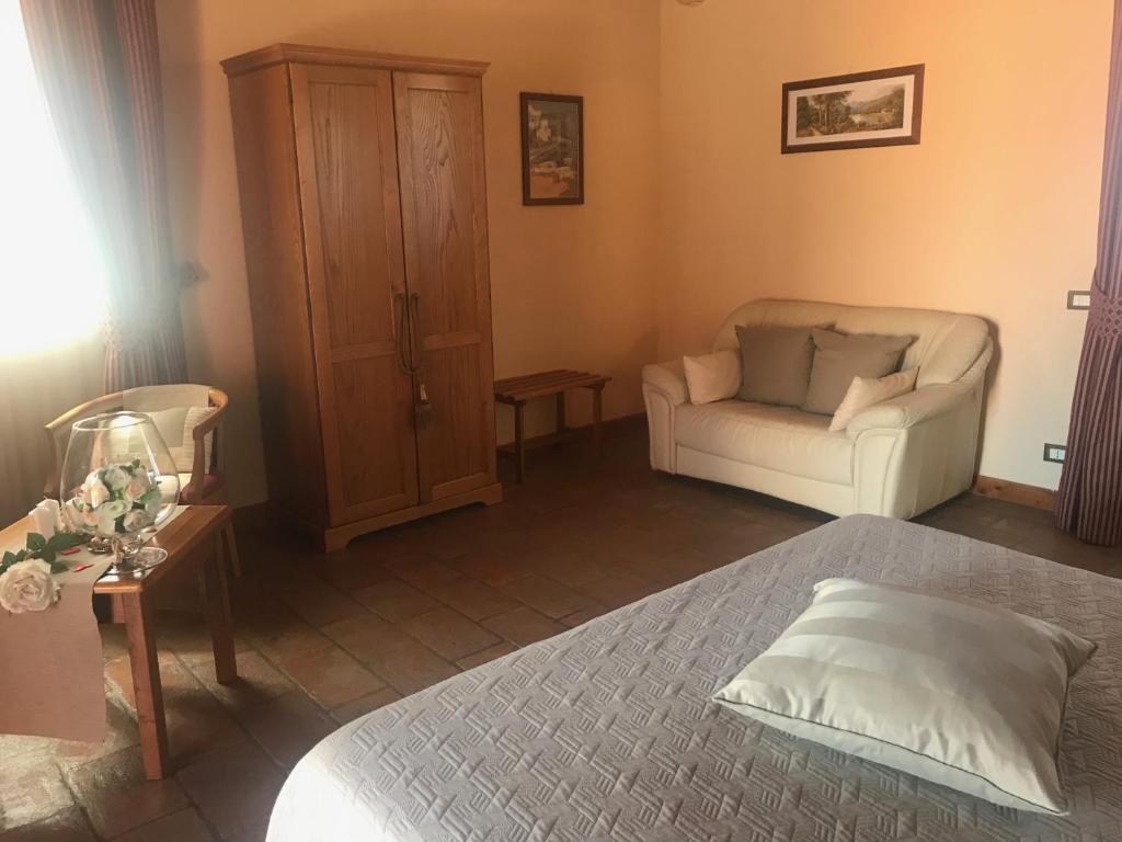 Casale Certosa - Junior Suite With Garden View