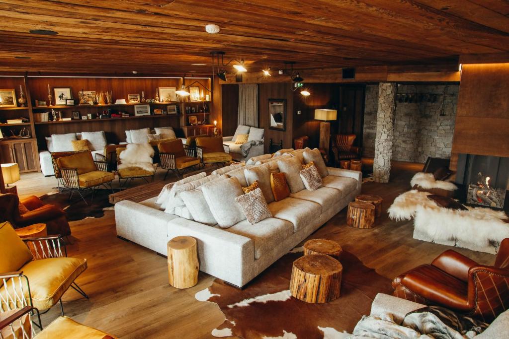 Posezení v ubytování Lodji Hotel & spa