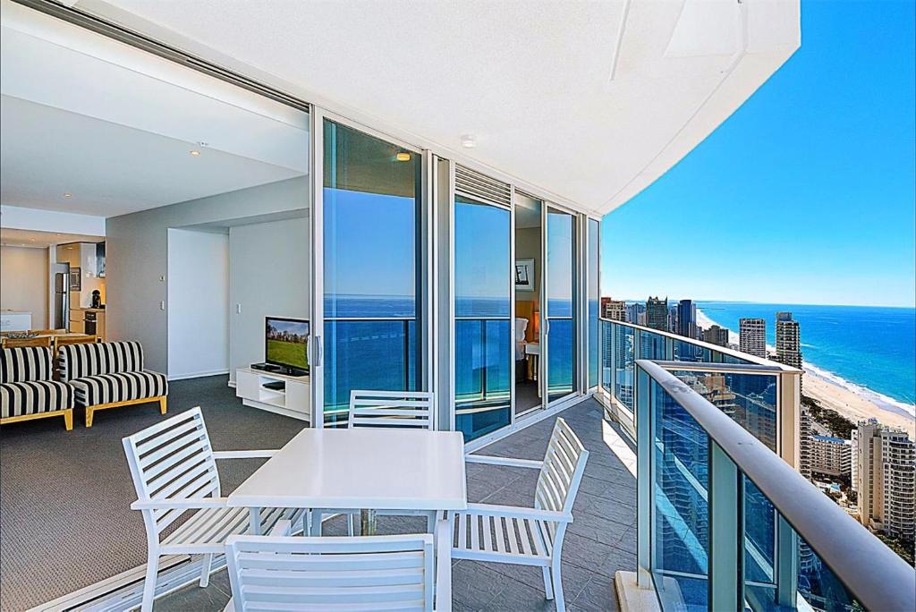 H Luxury Residence Apartments - Holiday Paradise, Gold Coast (updated ... - Exclusive Residence Apartment