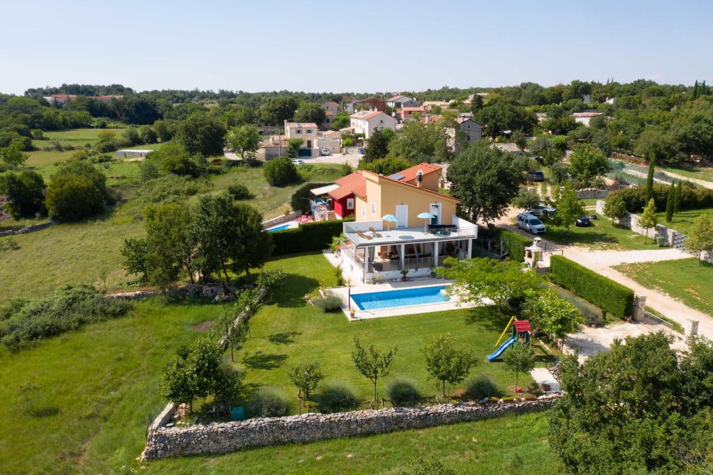 Bazén v ubytování Villa Margherita nebo v jeho okolí