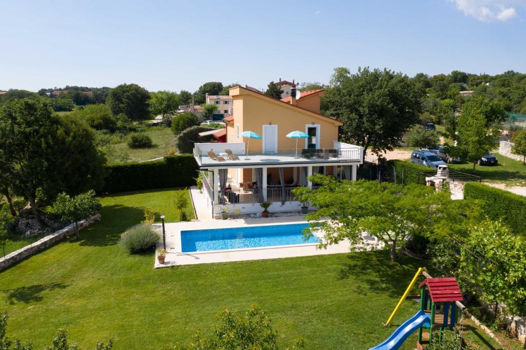 Bazén v ubytování Villa Margherita nebo v jeho okolí