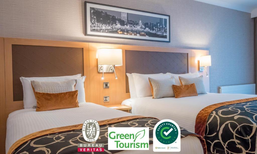 Letto o letti in una camera di Clayton Hotel Cardiff Lane