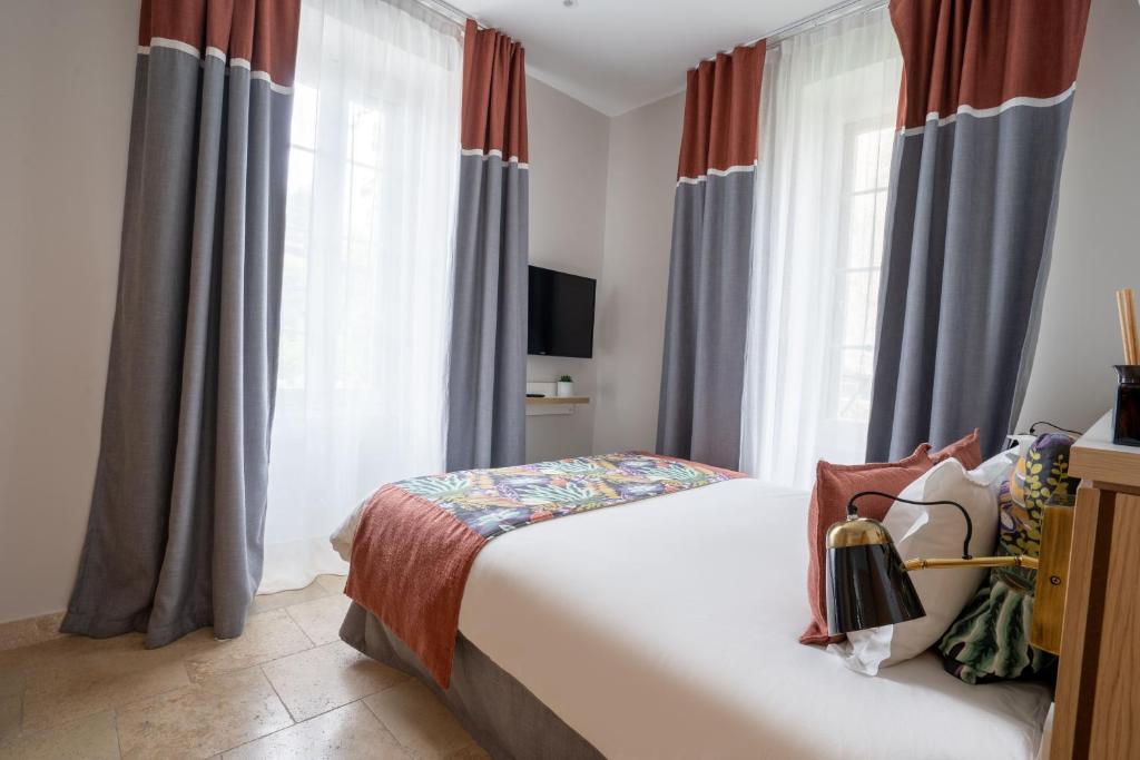 Auberge De Saint-Rémy - Mas De Garance - Table Gastronomique Étoilé - 14