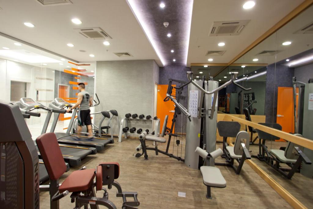 The fitness centre and/or fitness facilities at The Parma Hotel & Spa Taksim