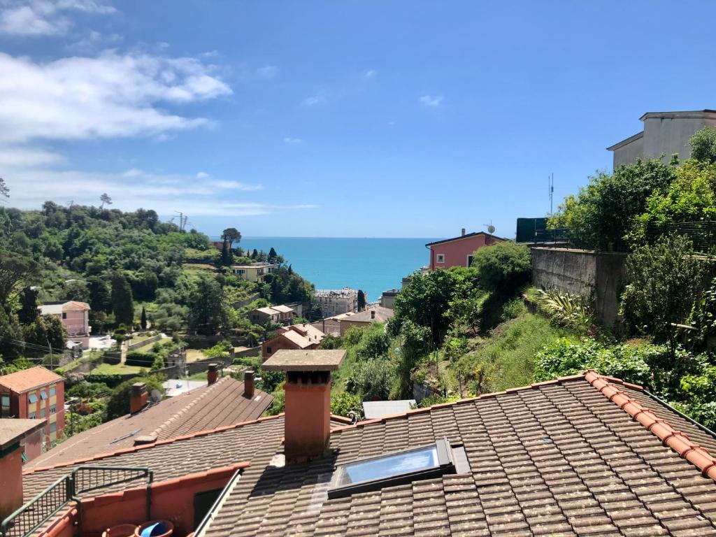 een uitzicht vanaf het dak van een huis bij Affittacamere Alle 5 Terre in Monterosso al Mare