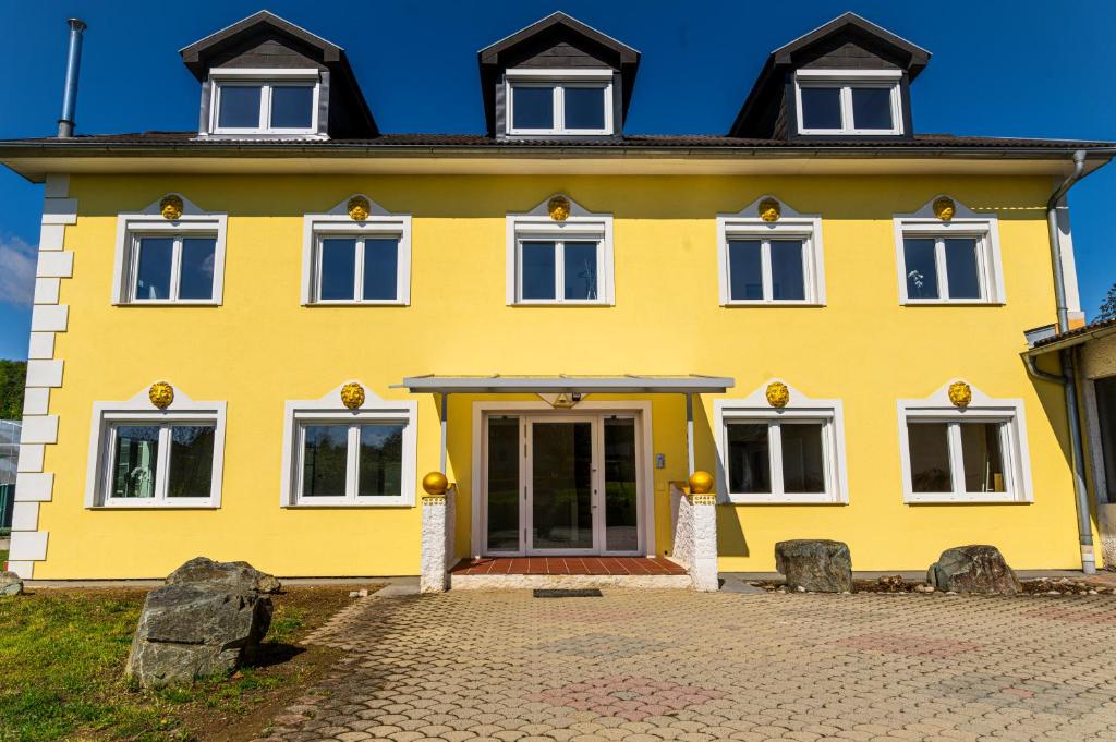 Wohlfühloase Therme und Natur neben der AVITA Therme