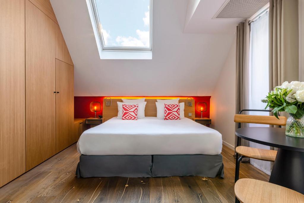 Postel nebo postele na pokoji v ubytování Hotel Villa Koegui Biarritz