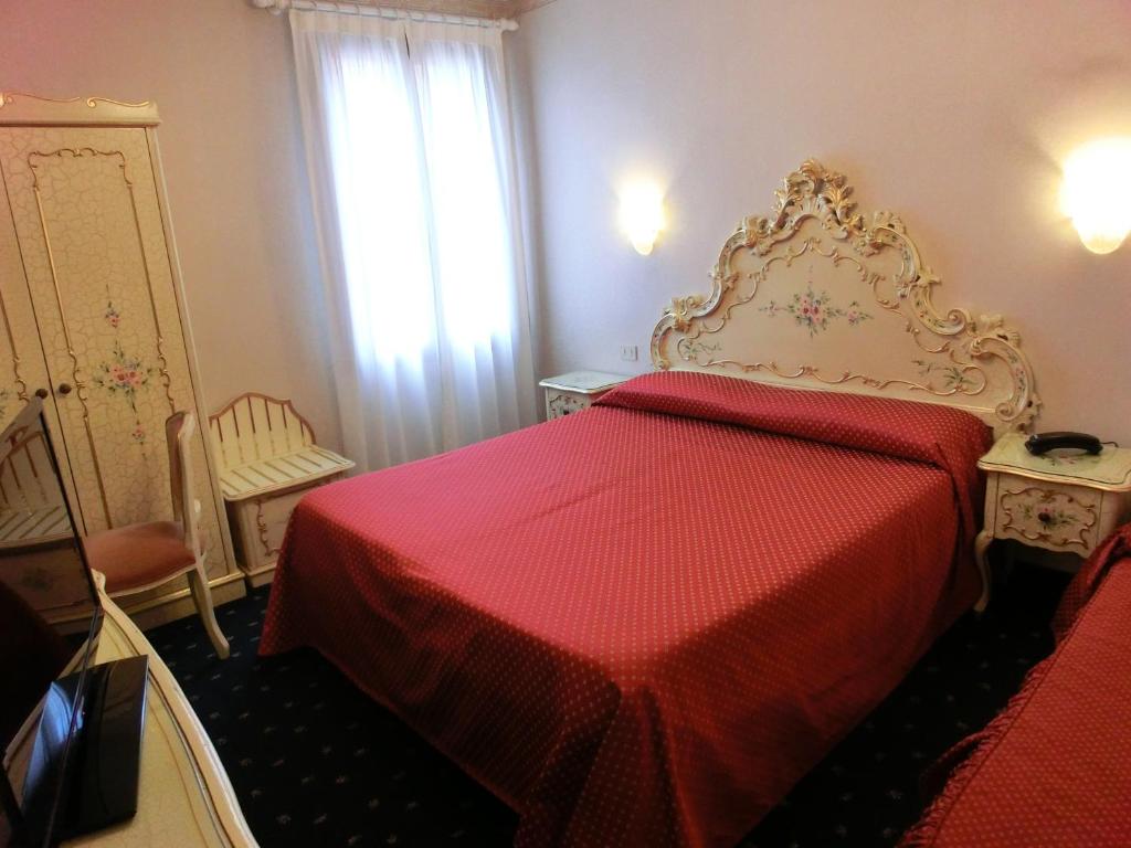 Hotel Diana - Triple Room