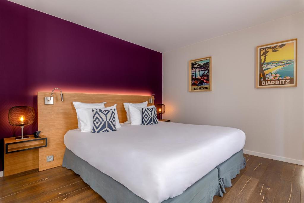 Postel nebo postele na pokoji v ubytování Hotel Villa Koegui Biarritz
