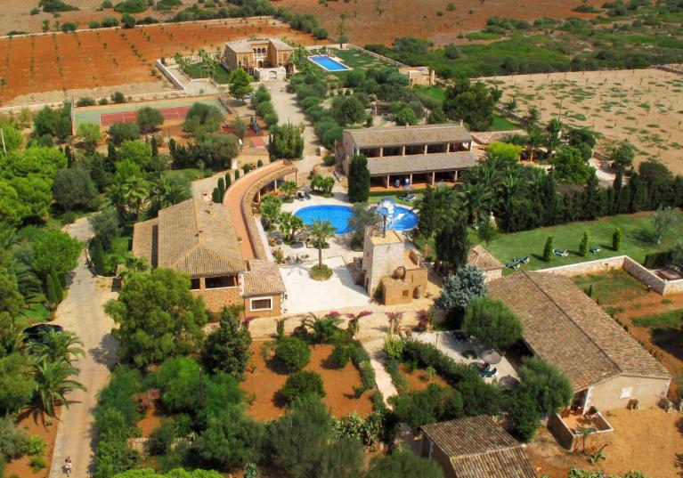 an aerial view of a resort with a swimming pool at Agroturismo Son Marge in Campos