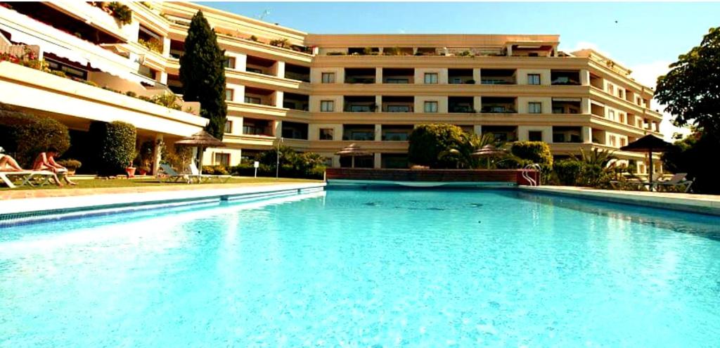 OPORTUNIDAD HOTEL DEL GOLF LAS BRISAS 5*, Marbella – Updated ...