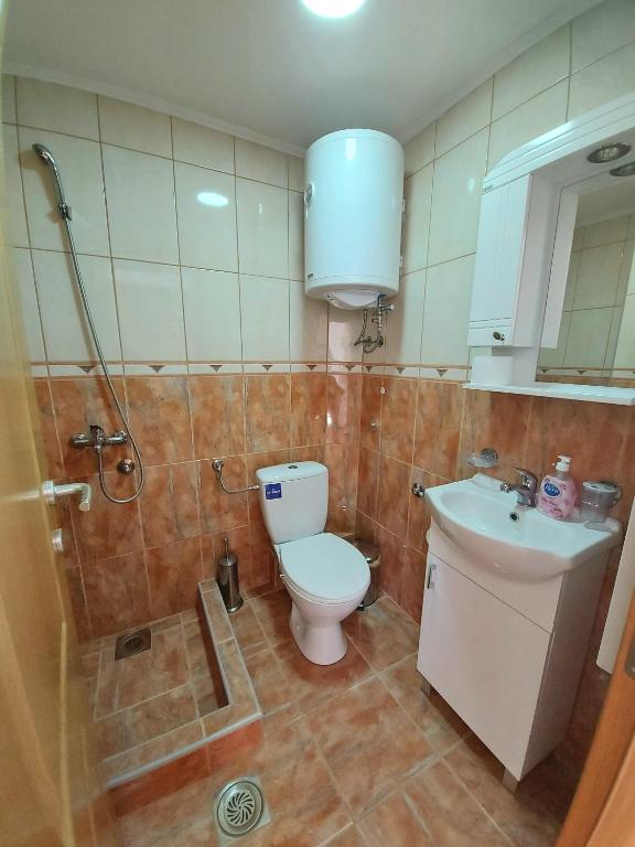 Koupelna v ubytování Apartmani Tarsko Jezero Nova Vezanja