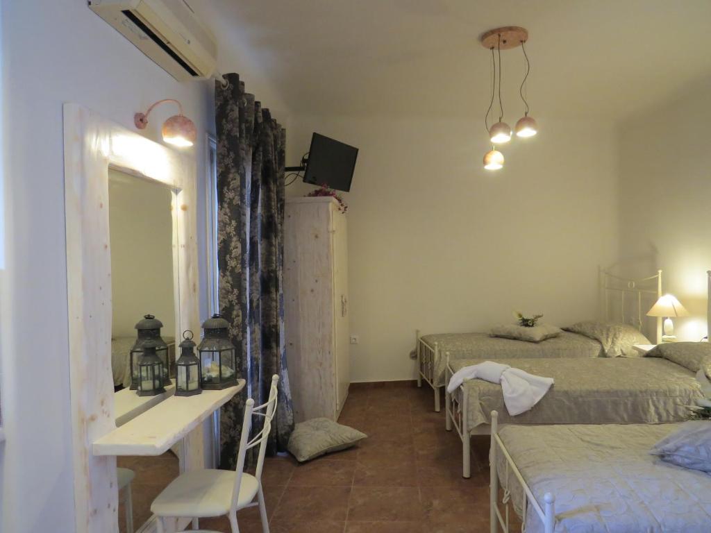 Villa Manos Hotel - 16