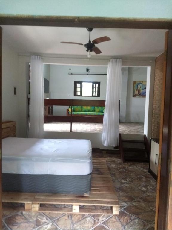  Casa Ampla com Piscina e Piscina Natural.