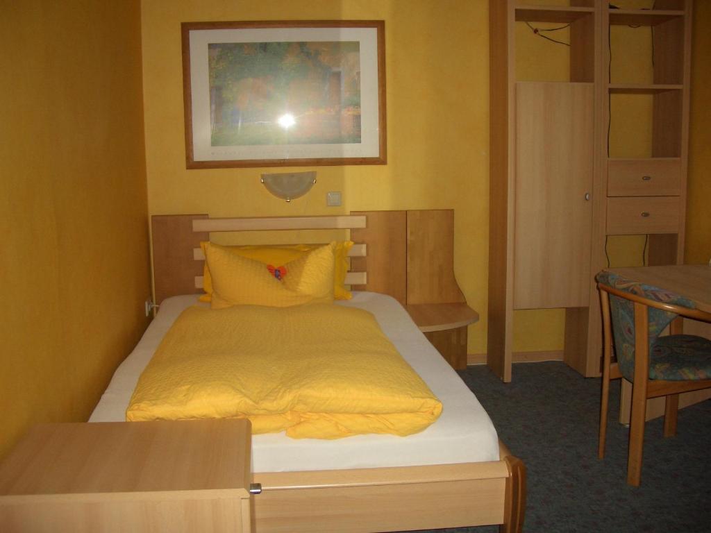 Hotel Battenfeld - Single Room