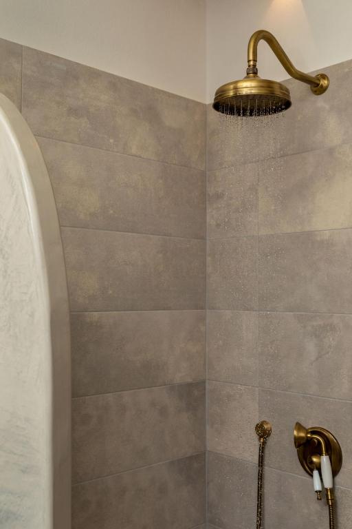 A bathroom at Naxian Icon Luxury Residence