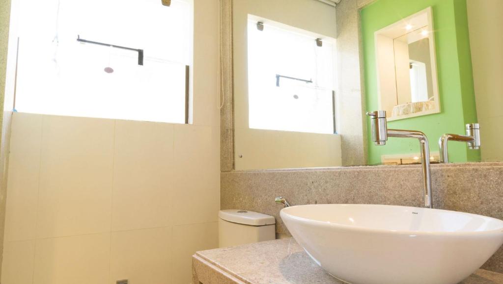  Vila com 4 casas na praia de Cotovelo por Carpediem