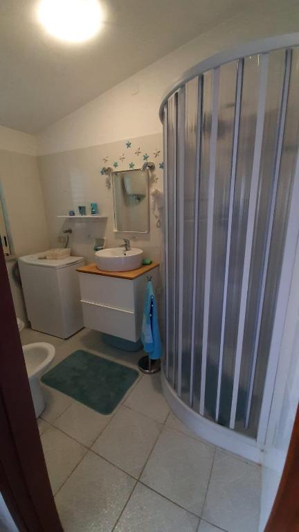 A bathroom at Giulymar