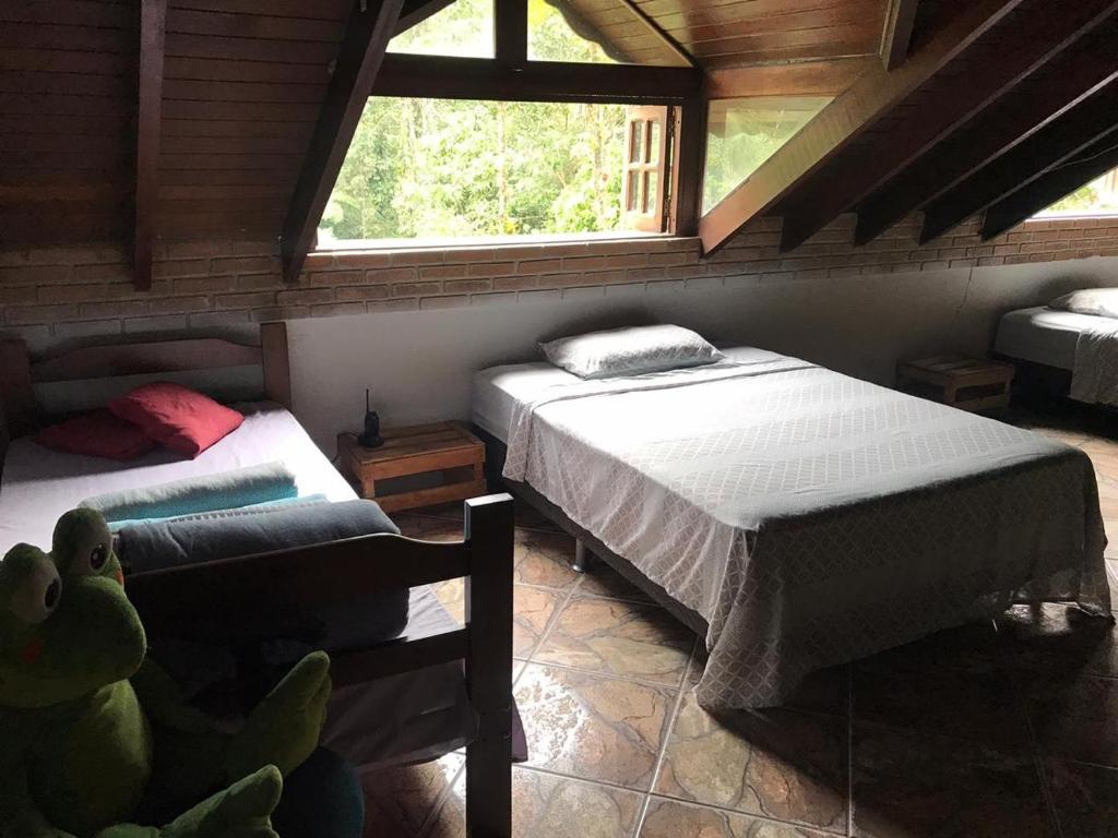  Casa Ampla com Piscina e Piscina Natural.