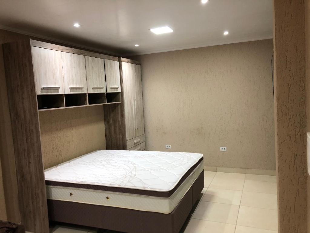  Studio com TV a cabo 4K 65 polegadas