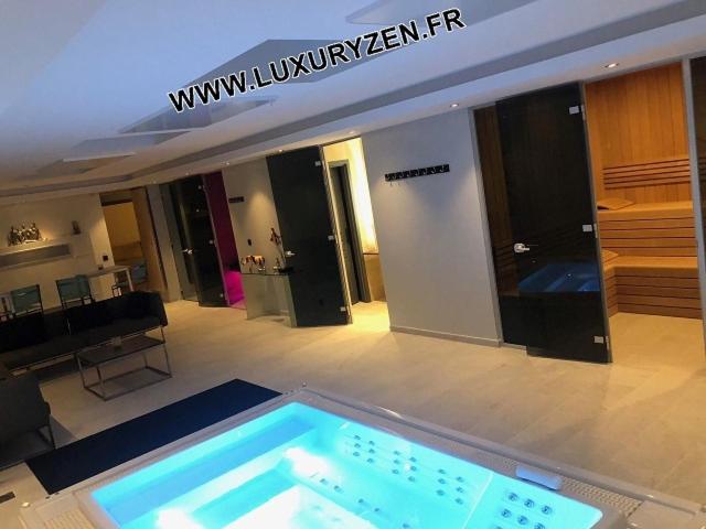 Bazén v ubytování Luxury Zen nebo v jeho okolí