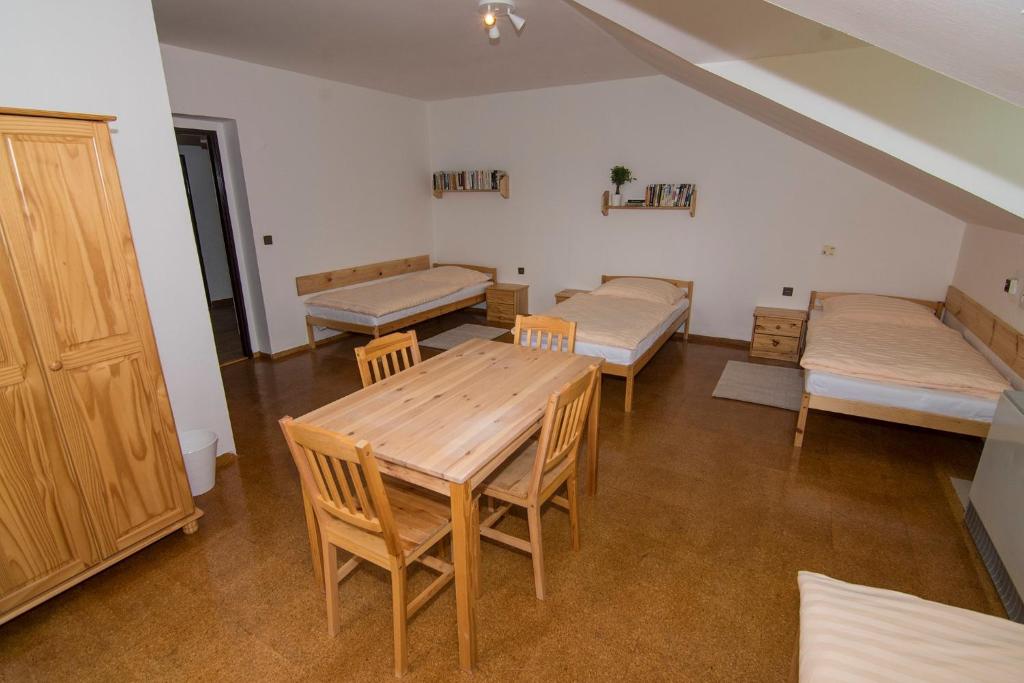 Postel nebo postele na pokoji v ubytování Apartmán Lorien Nekoř