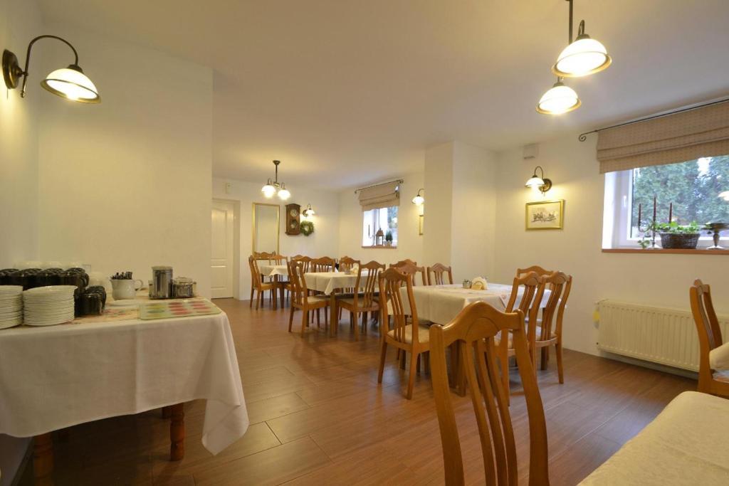 Restaurace v ubytování Pensjonat Akacja