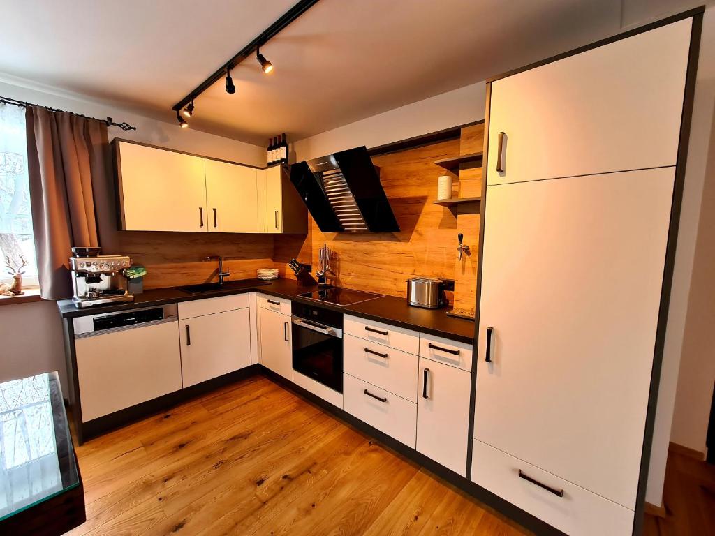 Kuchyňa alebo kuchynka v ubytovaní Ferienhaus Winzerhaus Südsteiermark